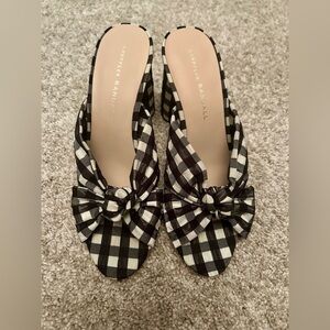 Excellent used condition (worn twice), Loeffler Randal shoes, size 7